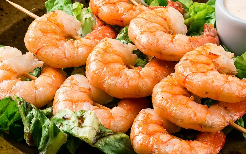 Voorgemaakte scampibrochettes